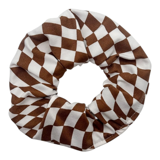 BROWN & WHITE GROOVY CHECKERS - REGULAR SCRUNCHIE